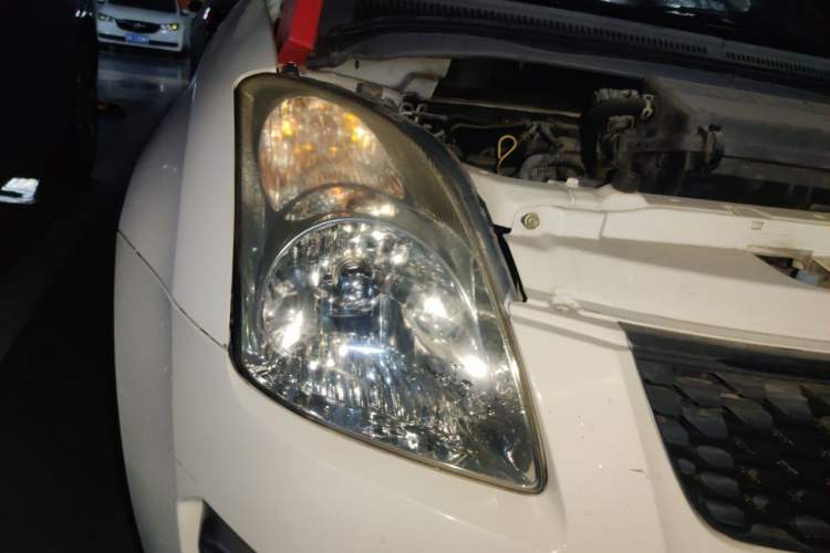 Used Suzuki Swift 2013 1.3L Manual Value Edition Right Front Headlight