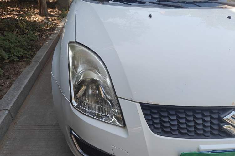 Used Suzuki Swift 2013 1.3L Manual Value Edition Right Front Headlight