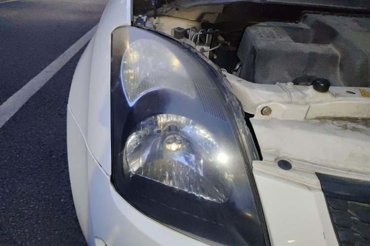 Used Suzuki Swift 2013 1.5L Manual 20th Anniversary Limited Edition Right Front Headlight