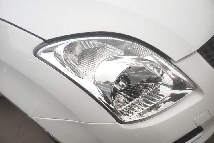 Used Suzuki Swift 2013 1.3L Manual Value Edition Right Front Headlight