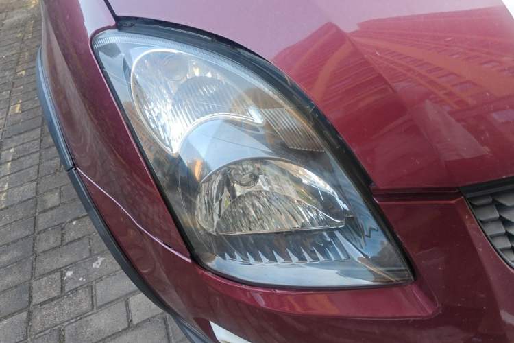 Used Suzuki Swift 2013 1.5L Automatic 20th Anniversary Limited Edition Right Front Headlight