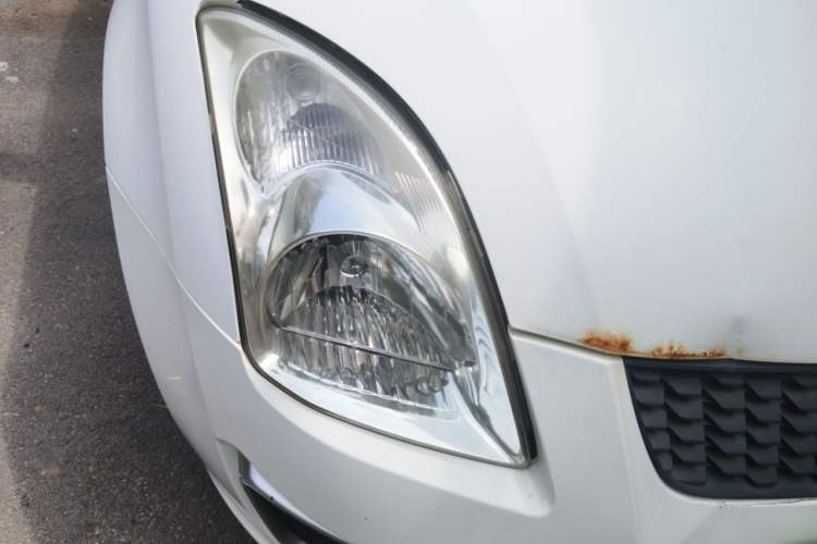 Used Suzuki Swift 2013 1.3L Manual Value Edition Right Front Headlight