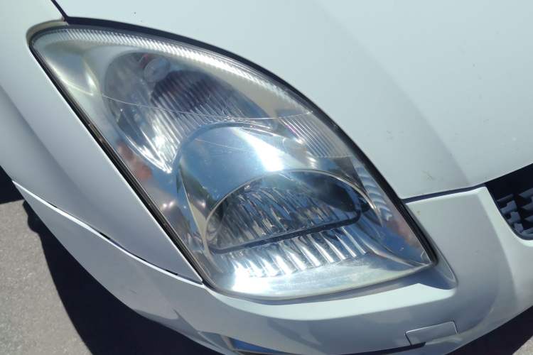 Used Suzuki Swift 2013 1.3L Manual Value Edition Right Front Headlight