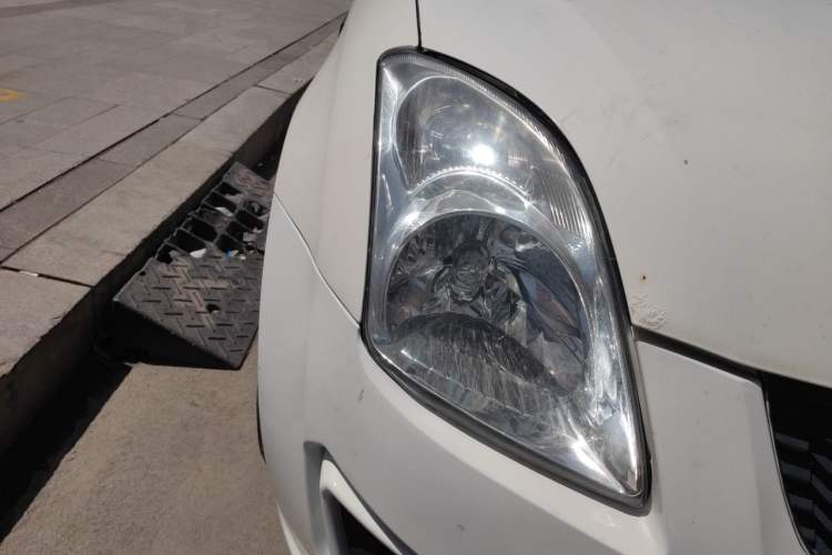 Used Suzuki Swift 2013 1.5L Manual Standard Edition Right Front Headlight