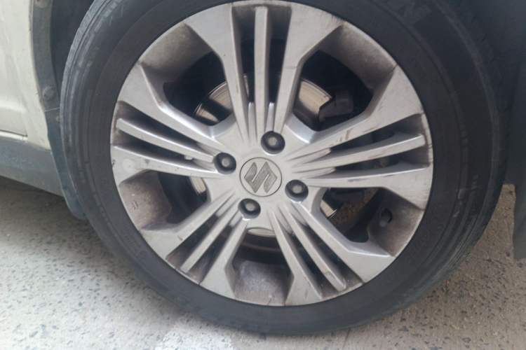 Used Suzuki Swift 2013 1.5L Manual Standard Edition Right Front Wheel Hub