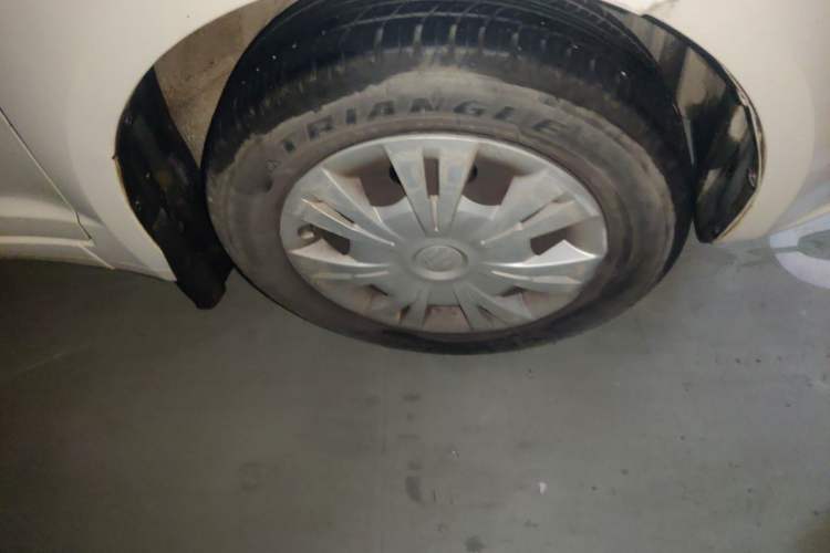 Used Suzuki Swift 2013 1.3L Manual Value Edition Right Front Wheel Hub