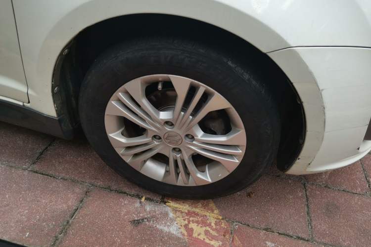 Used Suzuki Swift 2013 1.5L Automatic Standard Edition Right Front Wheel Hub