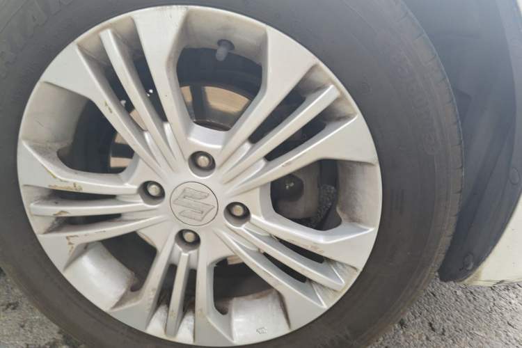 Used Suzuki Swift 2013 1.5L Manual Standard Edition Right Front Wheel Hub
