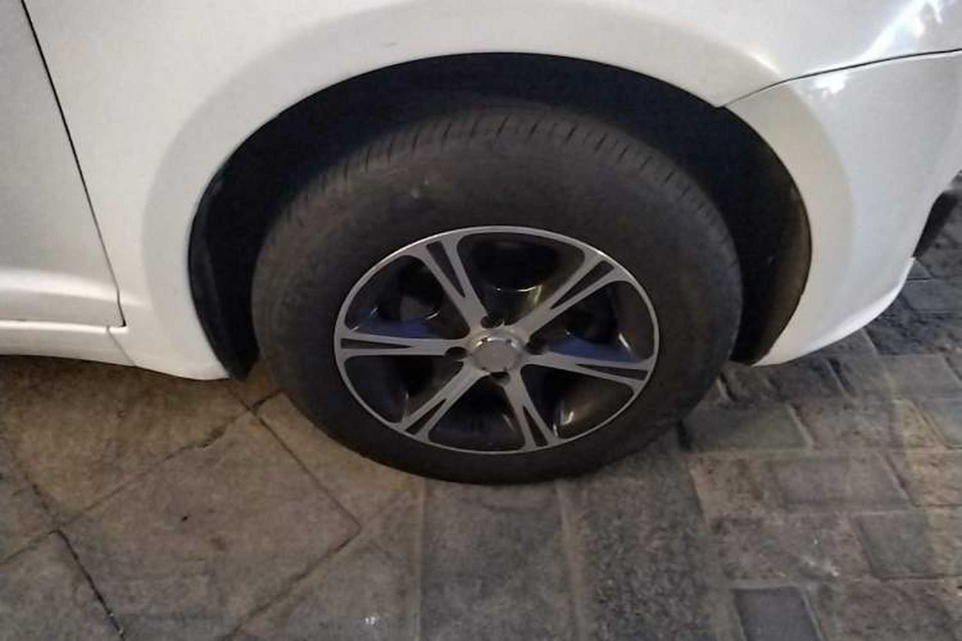 Used Suzuki Swift 2013 1.3L Manual Value Edition Right Front Wheel Hub
