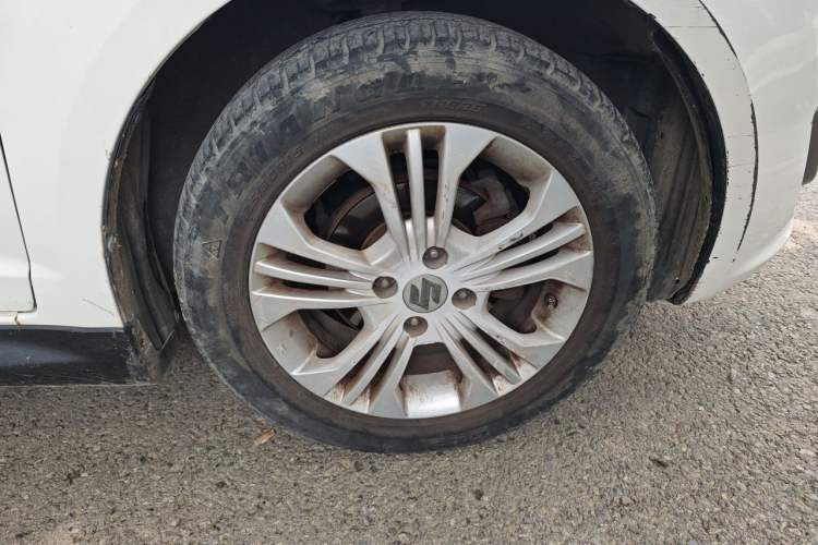 Used Suzuki Swift 2013 1.5L Manual Standard Edition Right Front Wheel Hub