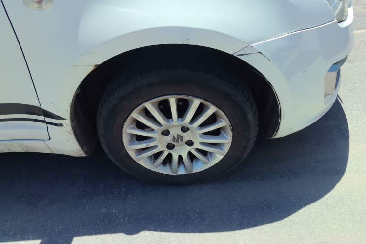Used Suzuki Swift 2013 1.3L Manual Value Edition Right Front Wheel Hub
