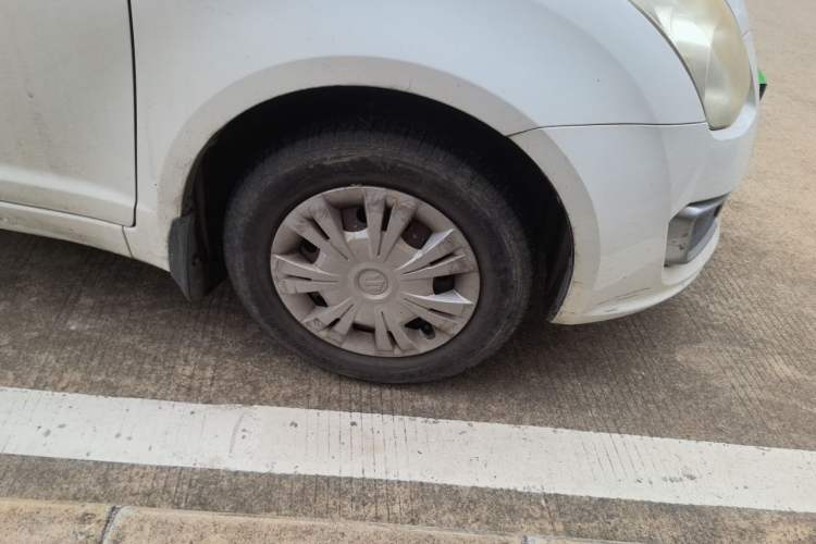Used Suzuki Swift 2013 1.3L Manual Value Edition Right Front Wheel Hub