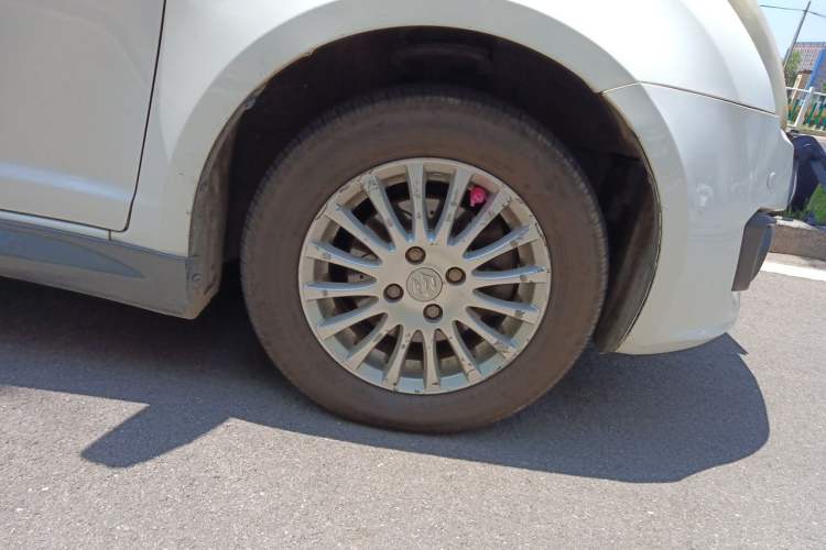 Used Suzuki Swift 2013 1.5L Manual Standard Edition Right Front Wheel Hub