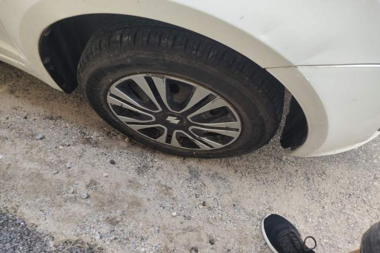 Used Suzuki Swift 2013 1.3L Manual Value Edition Right Front Wheel Hub