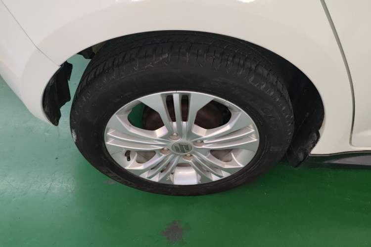 Used Suzuki Swift 2013 1.5L Automatic Standard Edition Right Rear Wheel Hub
