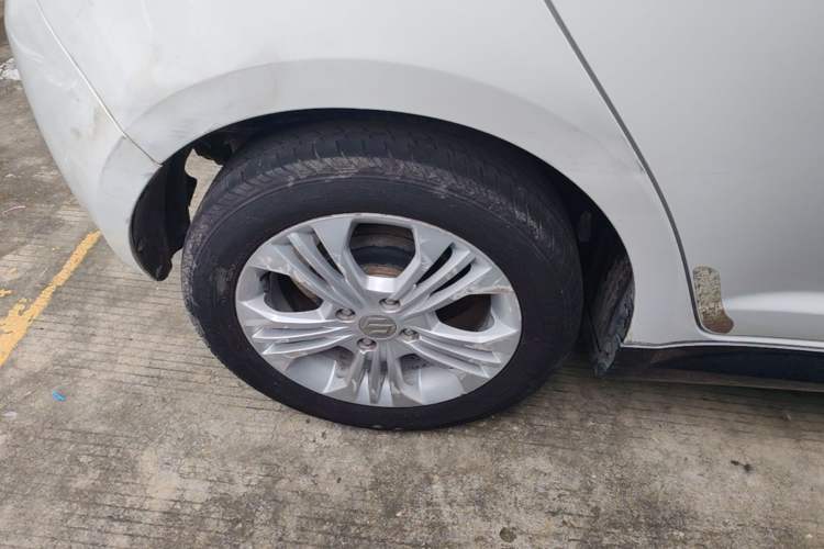 Used Suzuki Swift 2013 1.5L Manual Standard Edition Right Rear Wheel Hub