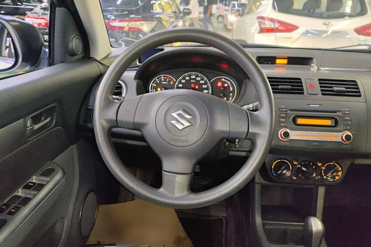 Used Suzuki Swift 2013 1.5L Automatic Standard Edition Steering Wheel