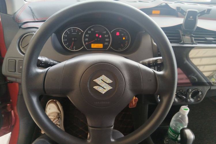 Used Suzuki Swift 2013 1.5L Automatic Standard Edition Steering Wheel