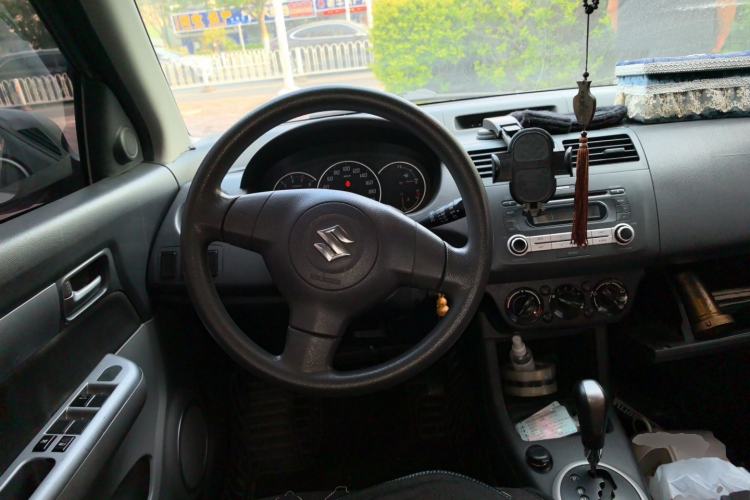 Used Suzuki Swift 2013 1.5L Automatic Standard Edition Steering Wheel