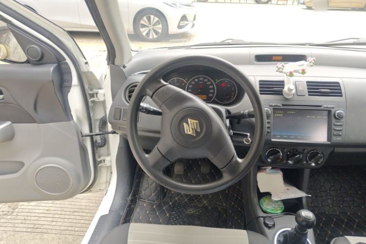 Used Suzuki Swift 2013 1.3L Manual Value Edition Steering Wheel