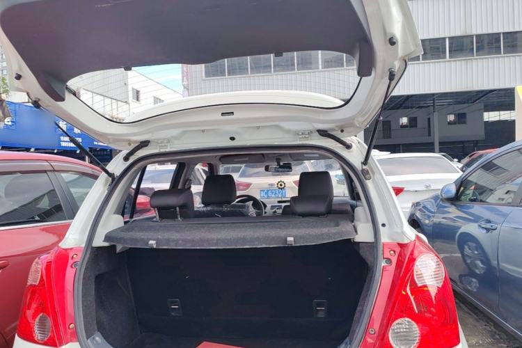 Used Suzuki Swift 2013 1.5L Manual Standard Edition Trunk