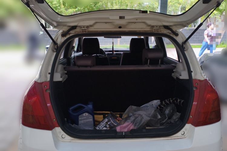 Used Suzuki Swift 2013 1.3L Manual Value Edition Trunk