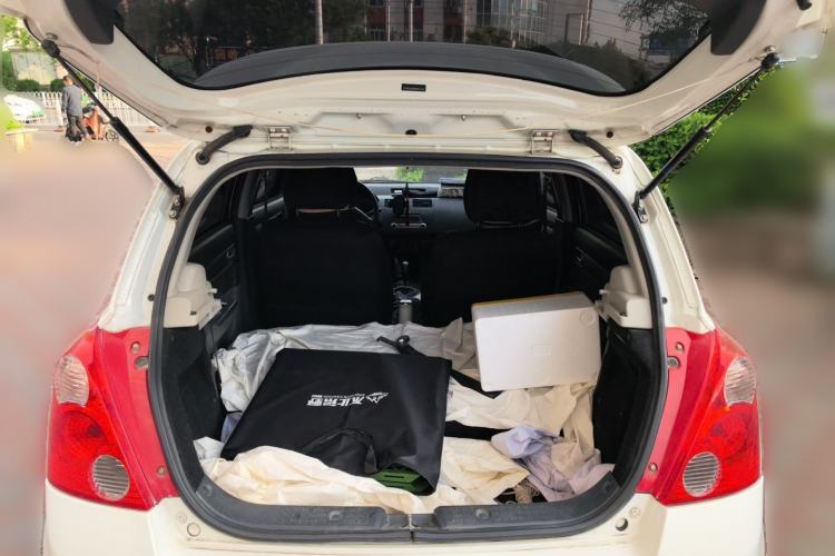 Used Suzuki Swift 2013 1.5L Automatic Standard Edition Trunk