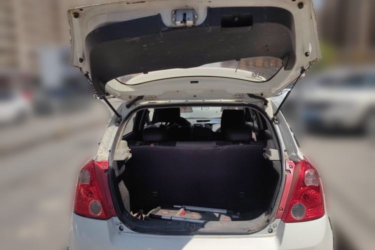 Used Suzuki Swift 2013 1.5L Manual Standard Edition Trunk