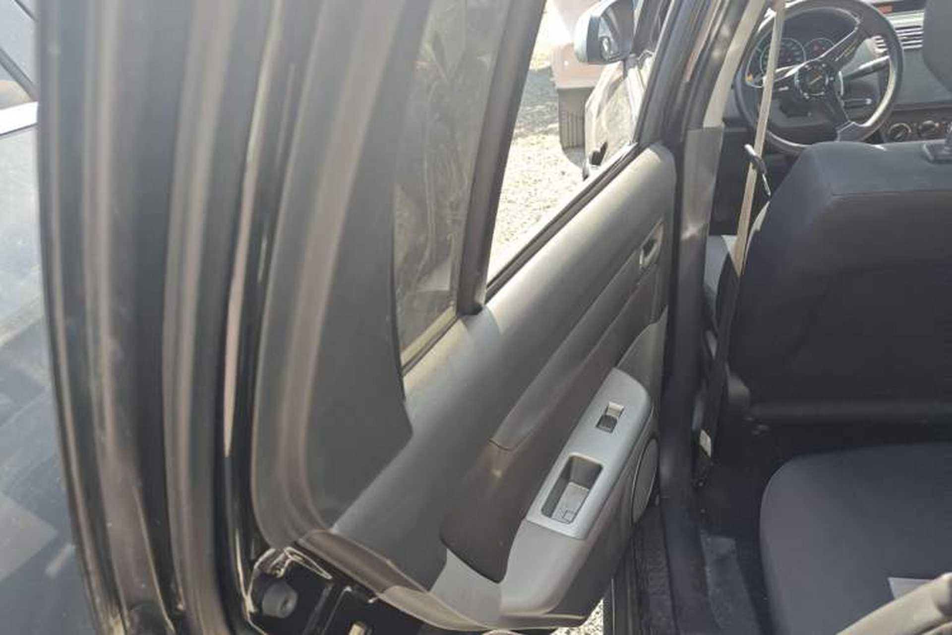 Used Suzuki Swift 2014 1.3L Manual Standard Edition Interior 8