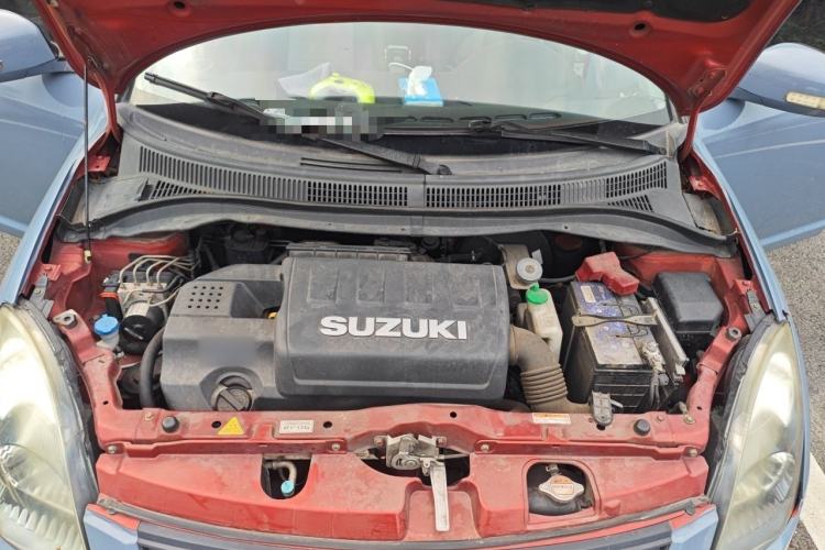 Used Suzuki Swift 2014 1.5L Automatic Fashion Edition Engine Bay