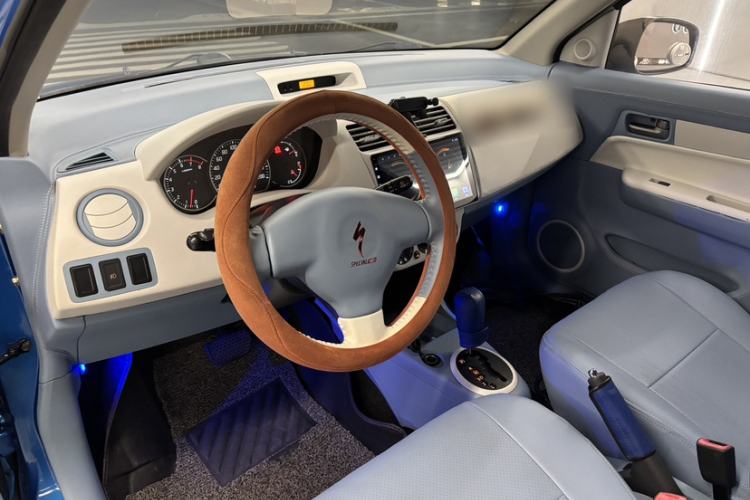 Used Suzuki Swift 2014 1.5L Automatic Fashion Edition Interior 4