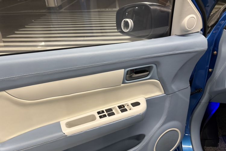 Used Suzuki Swift 2014 1.5L Automatic Fashion Edition Interior 7