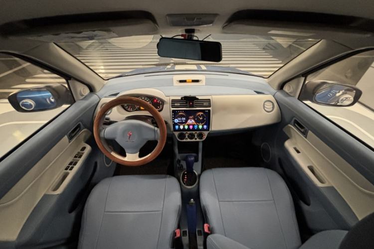 Used Suzuki Swift 2014 1.5L Automatic Fashion Edition Interior 8