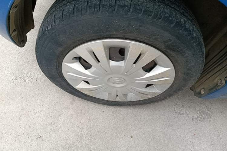 Used Suzuki Swift 2014 1.3L Manual Standard Edition Right Rear Wheel Hub