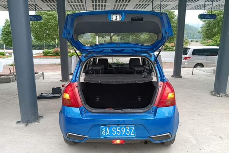 Used Suzuki Swift 2014 1.3L Manual Standard Edition Trunk