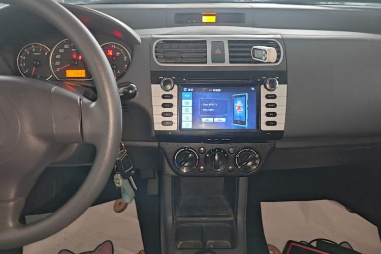Used Suzuki Swift 2014 1.3L Manual Standard Edition Audio And AC Panel