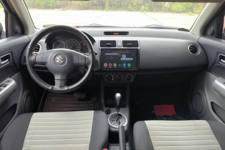 Used Suzuki Swift 2014 1.5L Automatic Fashion Edition Center Console