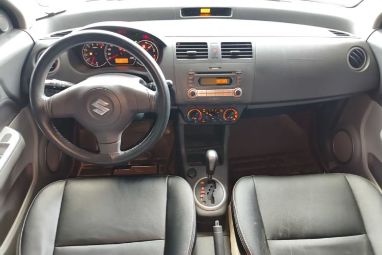 Used Suzuki Swift 2014 1.5L Automatic Fashion Edition Center Console