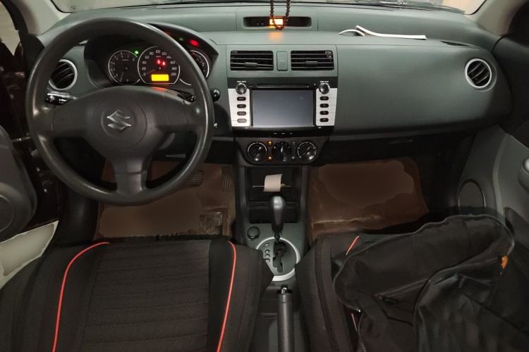Used Suzuki Swift 2014 1.5L Automatic Fashion Edition Center Console