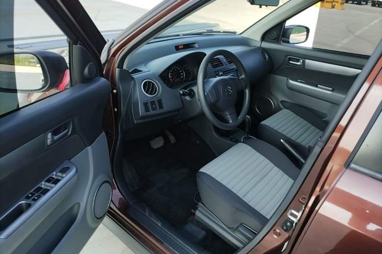 Used Suzuki Swift 2014 1.5L Automatic Fashion Edition Driver Seat