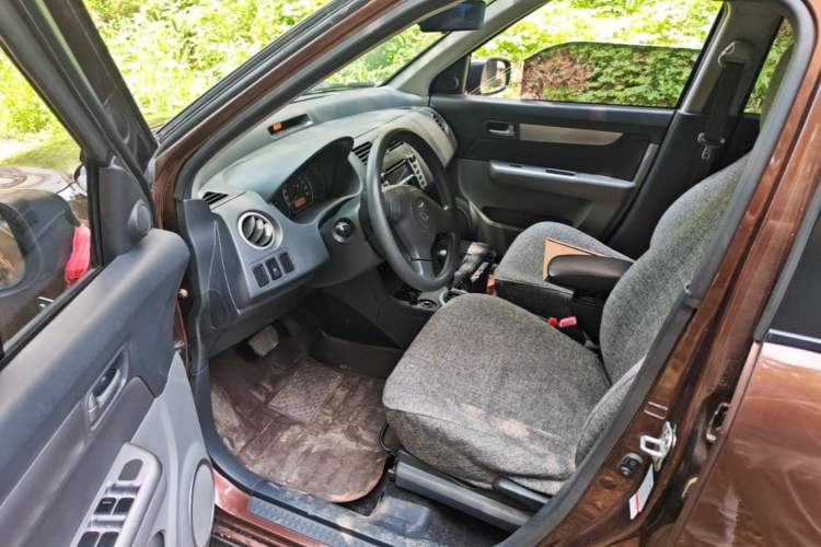 Used Suzuki Swift 2014 1.5L Automatic Fashion Edition Driver Seat
