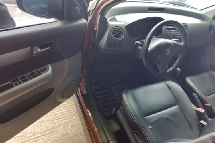 Used Suzuki Swift 2014 1.5L Automatic Fashion Edition Driver Seat