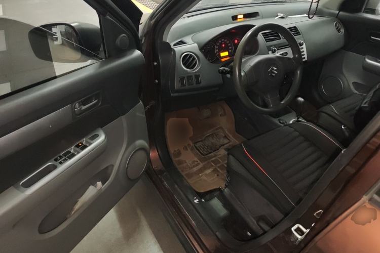 Used Suzuki Swift 2014 1.5L Automatic Fashion Edition Driver Seat