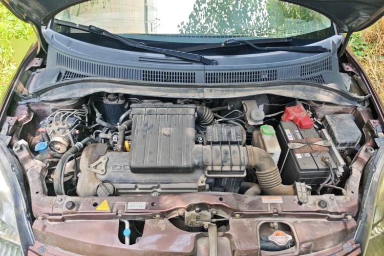 Used Suzuki Swift 2014 1.5L Automatic Fashion Edition Engine Bay