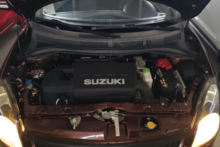Used Suzuki Swift 2014 1.5L Automatic Fashion Edition Engine Bay