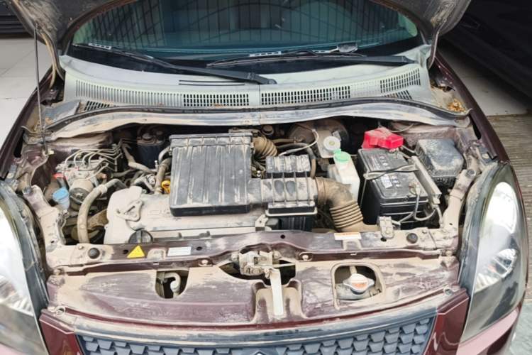 Used Suzuki Swift 2014 1.5L Automatic Fashion Edition Engine Bay