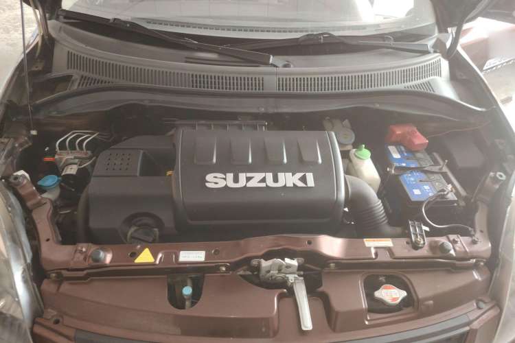 Used Suzuki Swift 2014 1.5L Automatic Fashion Edition Engine Bay