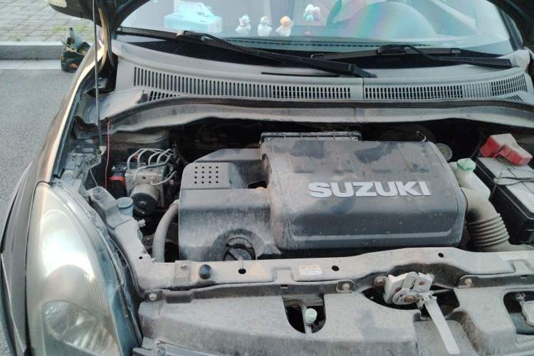 Used Suzuki Swift 2014 1.5L Automatic Fashion Edition Engine Bay Right