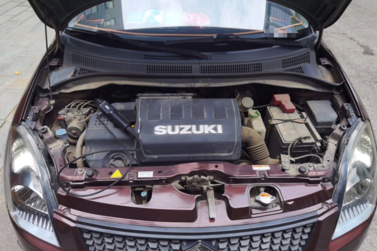 Used Suzuki Swift 2014 1.5L Automatic Fashion Edition Engine Bay