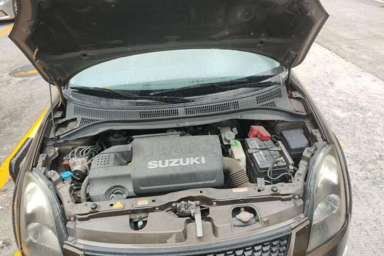Used Suzuki Swift 2014 1.5L Automatic Fashion Edition Engine Bay